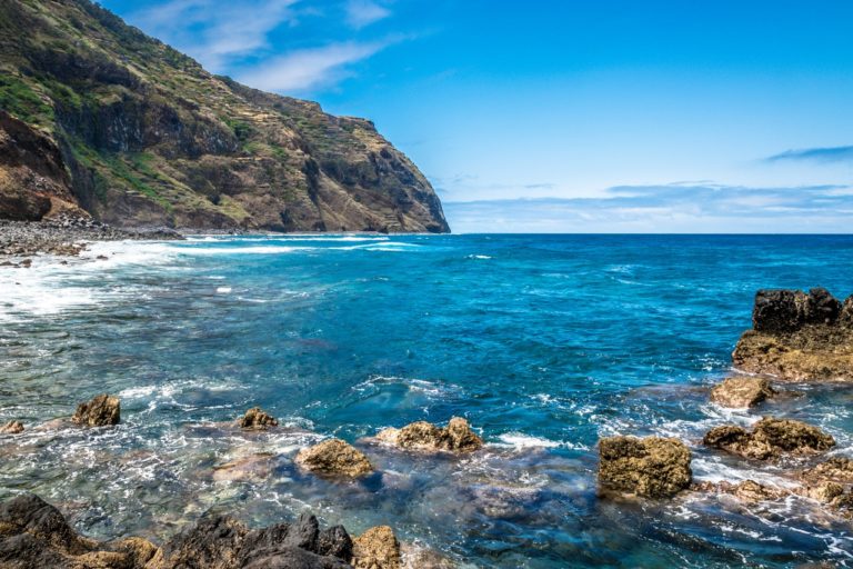 Voyage à Madère : plage de Porto Moniz Akaoka