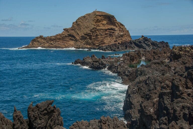 Voyage à Madère à Porto Moniz au bord de la mer Akaoka