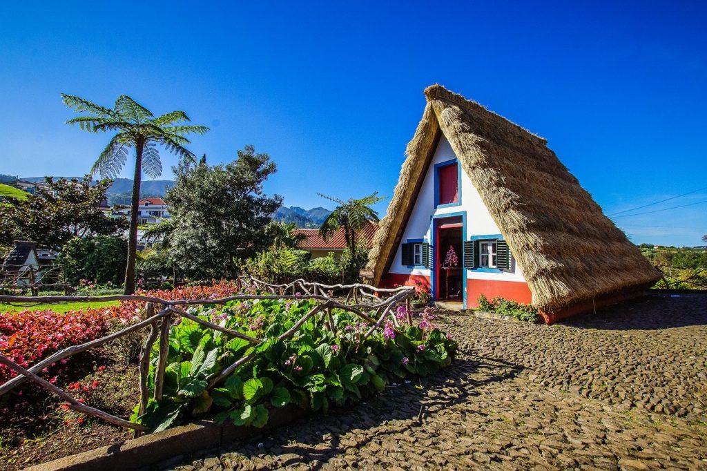 Voyage à Madère : petite maison typique à Santana Akaoka