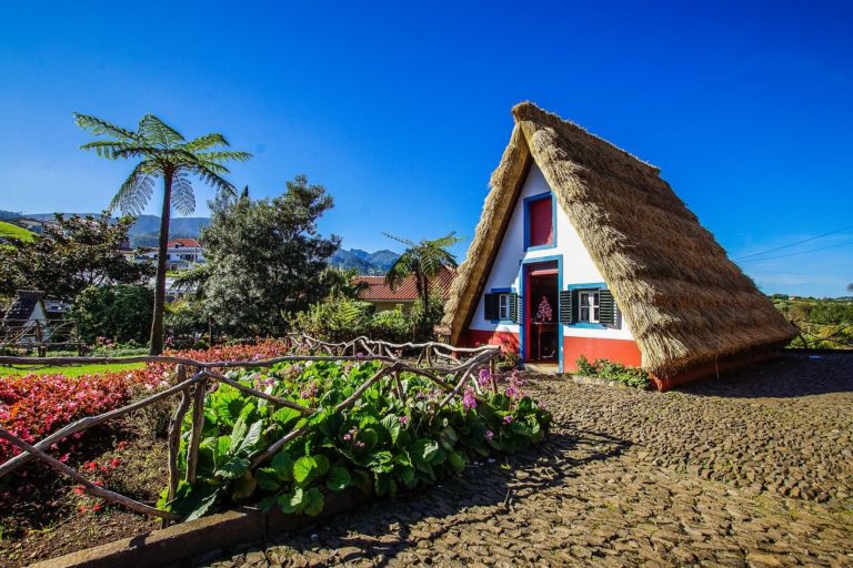 Voyage à Madère : petite maison typique à Santana Akaoka