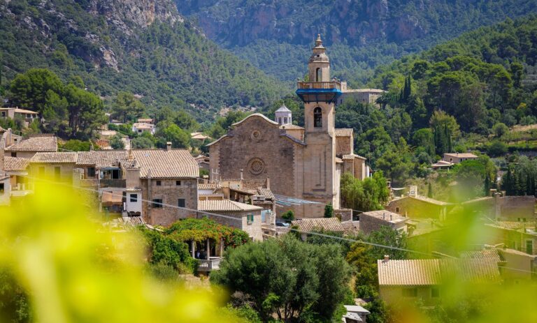 Voyage Baléares visite du monastère Chartreuse de Valldemossa Akaoka