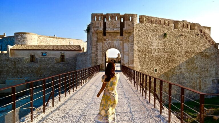 Voyage en Italie château sicilien Akaoka