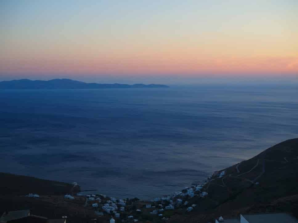 Trek aux Cyclades coucher de soleil Akaoka