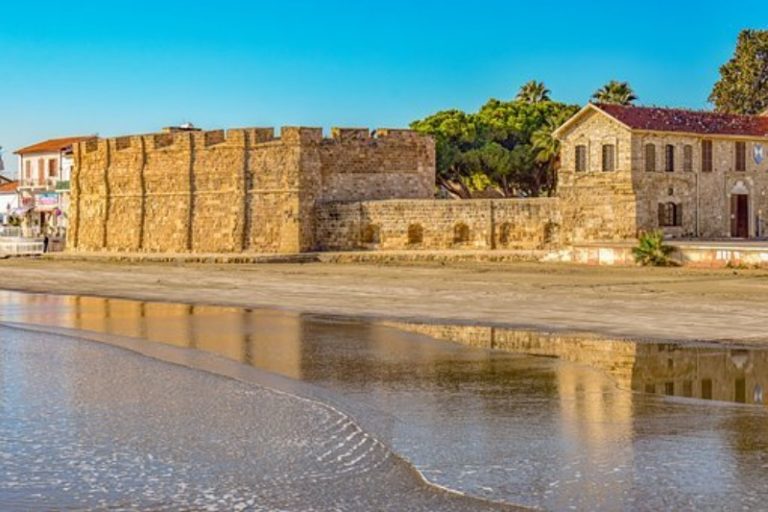 Voyage Chypre château historique Akaoka