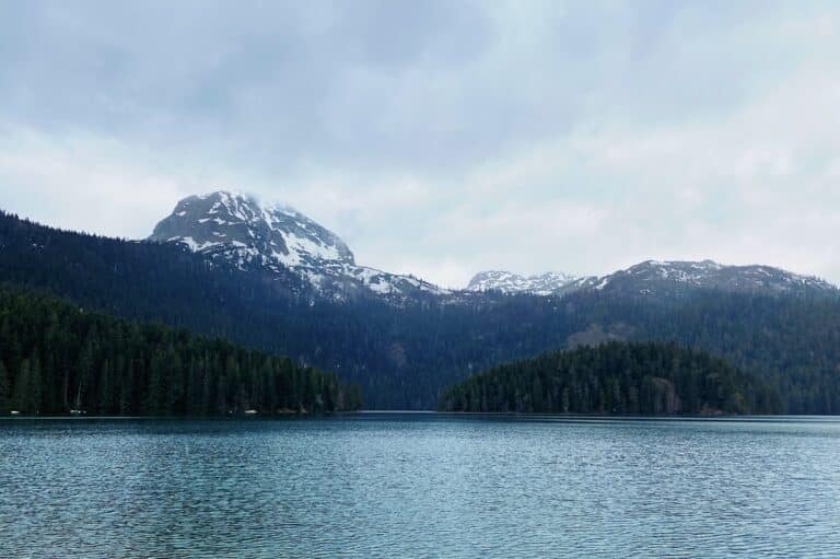 Randonnée au Monténégro lac dans les Durmitor Akaoka