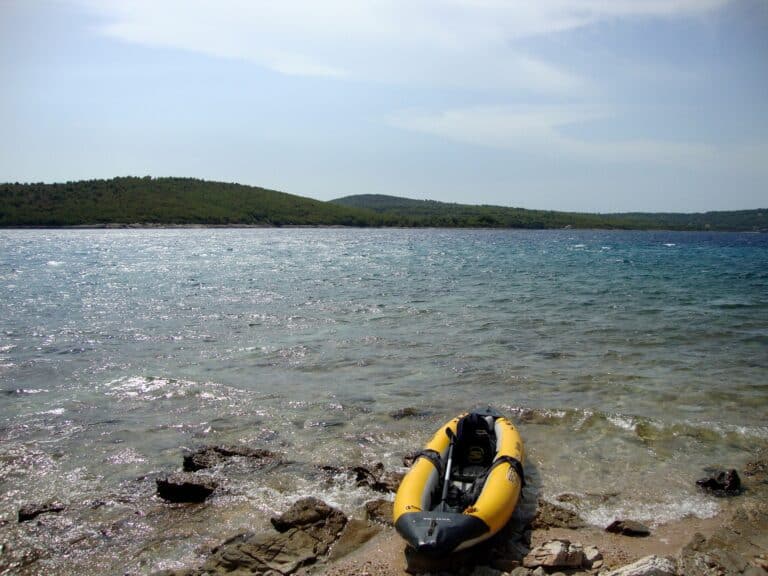 Kayak Croatie dans l'archipel des Kornati Akaoka