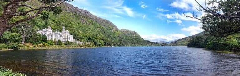 Randonnée Dublin : Château de Connemara au bord du lac