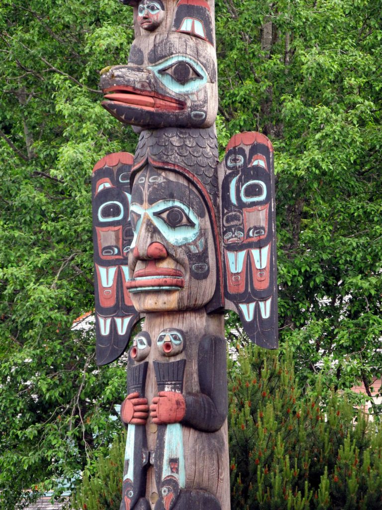 Voyage aux Etats-Unis en Alaska : Découverte de statues culturelles Akaoka