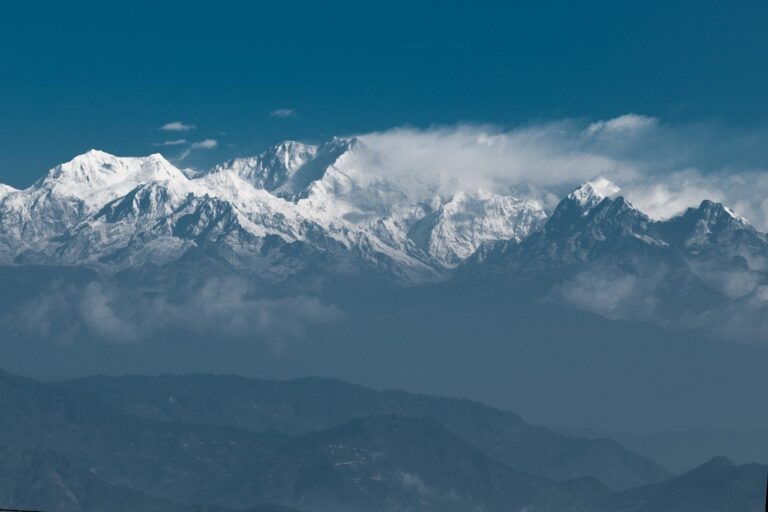 Trekking Népal dans l'Himalaya au sommet Kanchenjunga Akaoka