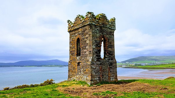 Aventure de Dingle : Ancienne phare sur la falaise