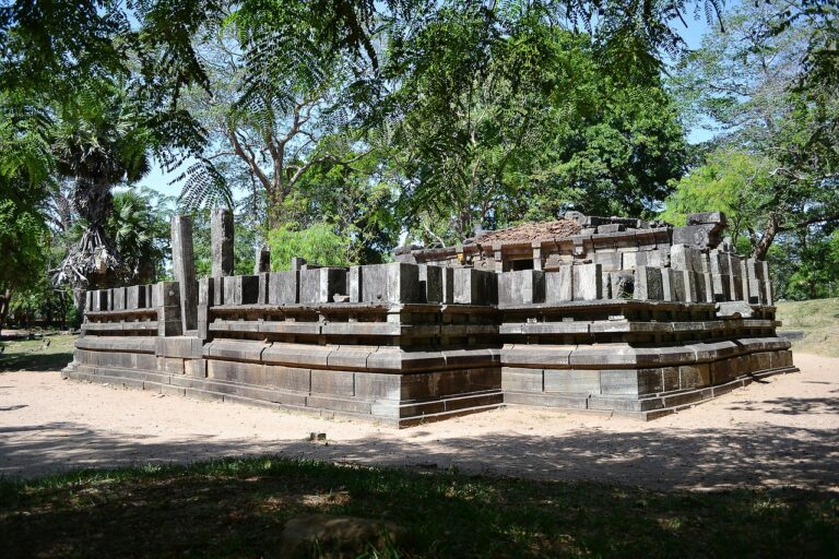 Séjour au Sri Lanka : découverte du site historique de Polonnaruwa Akaoka