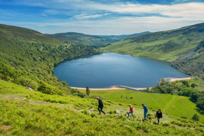 Tour de l'Irlande : randonnées entre Burren et le Connemara au vue de Grand lac