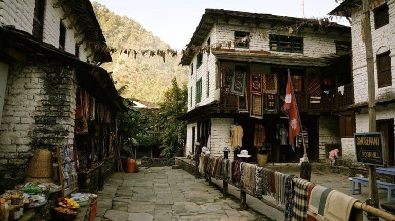 Voyage au Népal : visite d'un village Akaoka