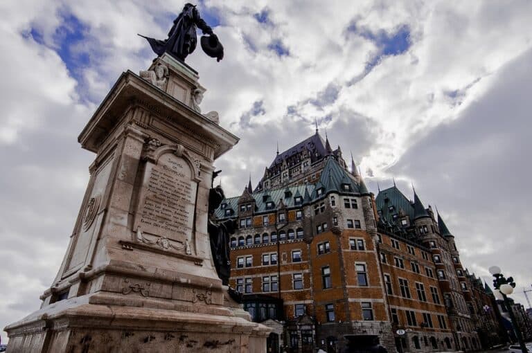 Voyage au Canada au Québec : visite du château de Frontenac Akaoka