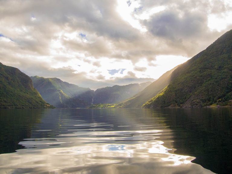 Trek Norvège : Entre les montagnes et fjords au paysage