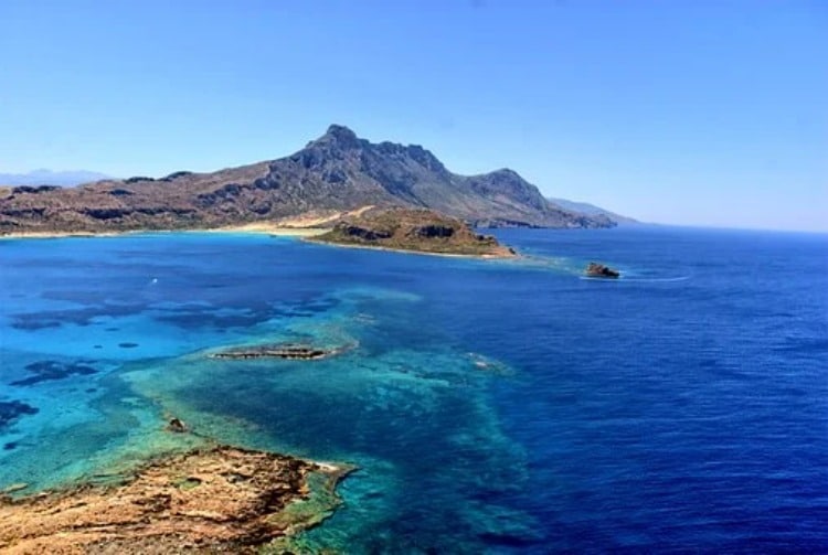 Voyage Crète mer bleue Santorin Akaoka