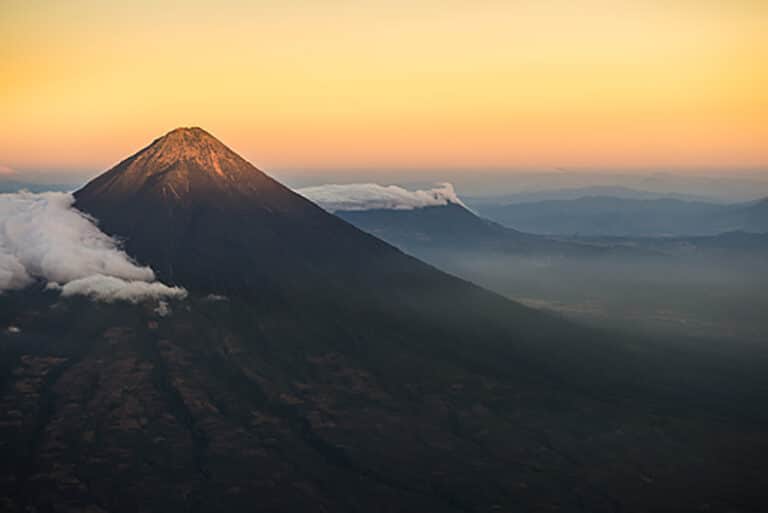 Randonnée aux Etats-Unis : lever du soleil au sommet des montagnes Akaoka