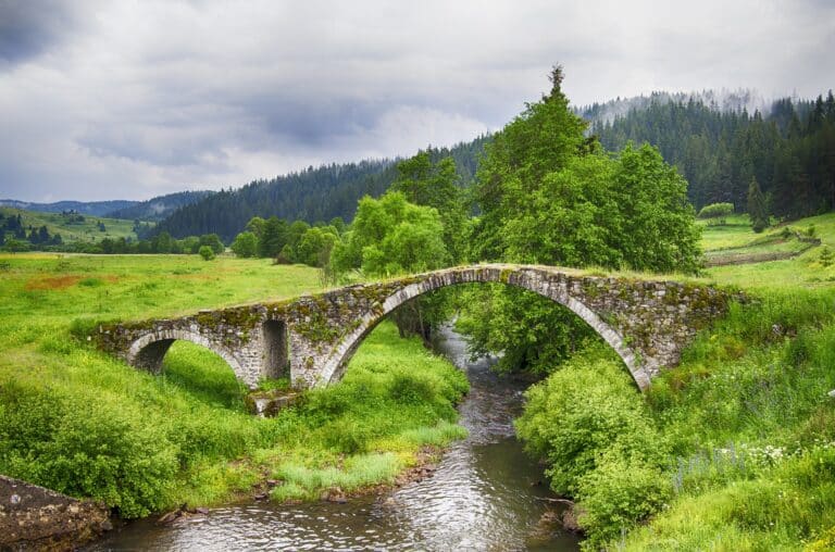 Randonnée Bulgarie petit pont Akaoka