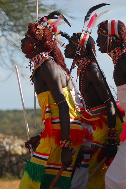 Safari au Kenya à la rencontre de la tribu Samburu qui danse Akaoka