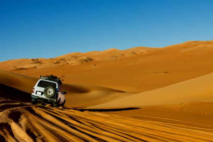 Randonnée en Algérie en liberté dans le désert du Sahara en 4x4 Akaoka