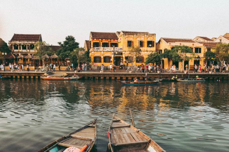 Voyage au Vietnam : visite en barque sur les canaux Akaoka