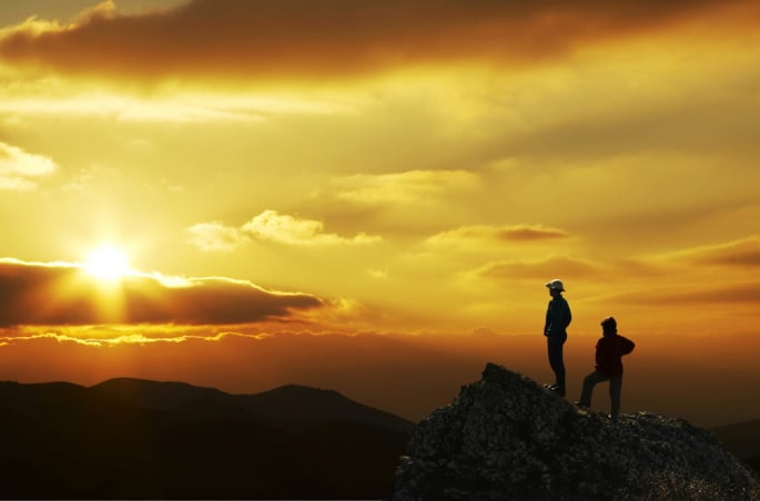 Trek Maroc au sommet du Djebel Saghro pendant un coucher de soleil Akaoka