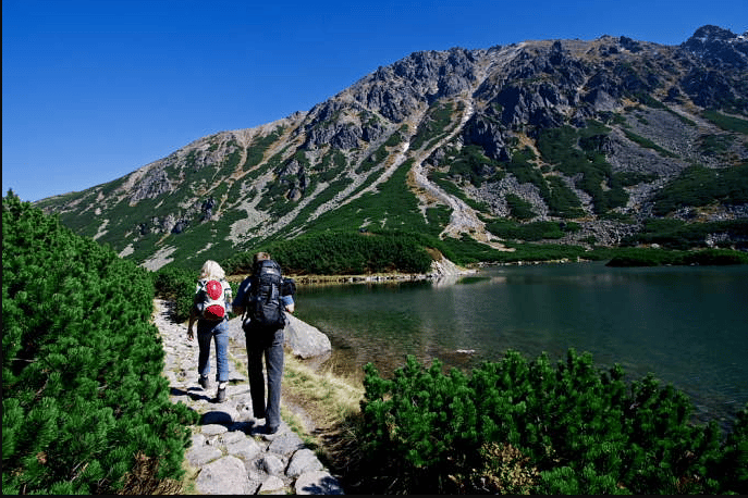 Trekking Roumanie au bord d'un lac Bucovines et Maramures Akaoka